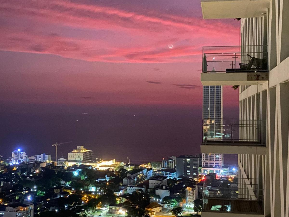 Altair Colombo - View, Location, Ultra Luxury! Apartment Екстериор снимка